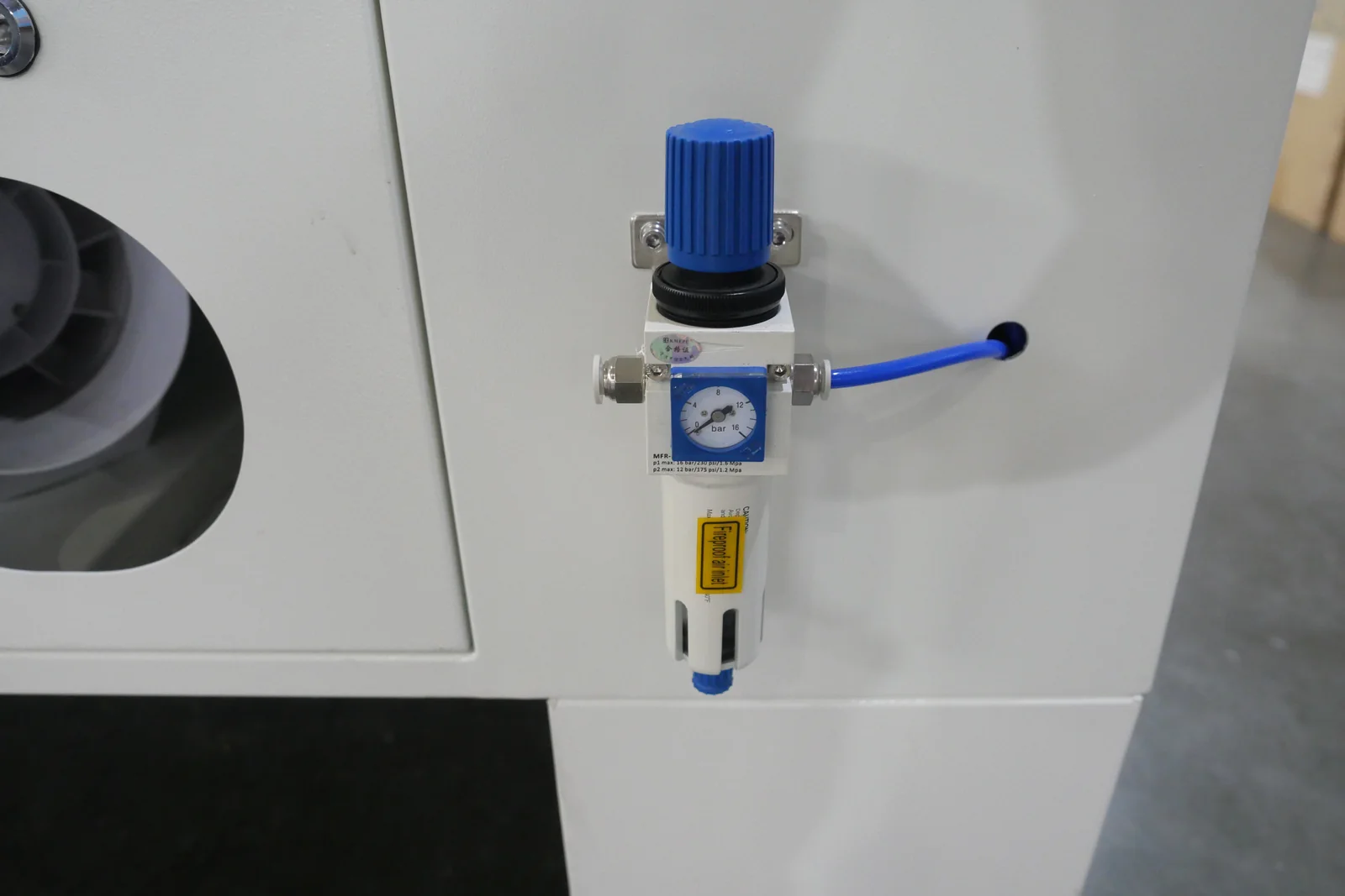 A-1390i CO₂ лазер – снимка 3