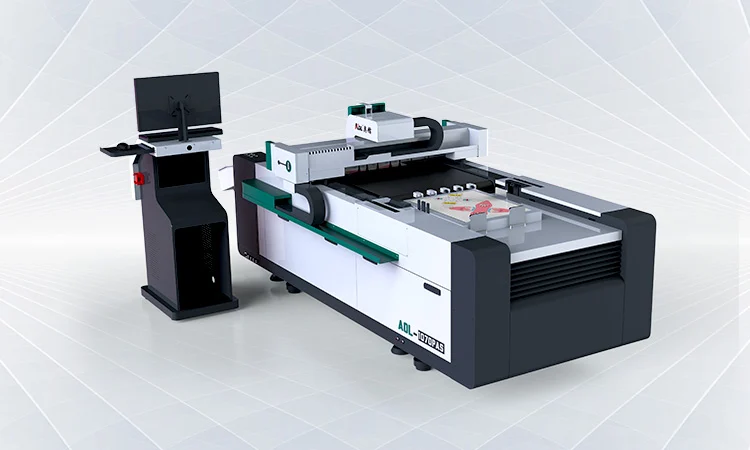Digital cutting plotter for stickers and folding cartons photo 4